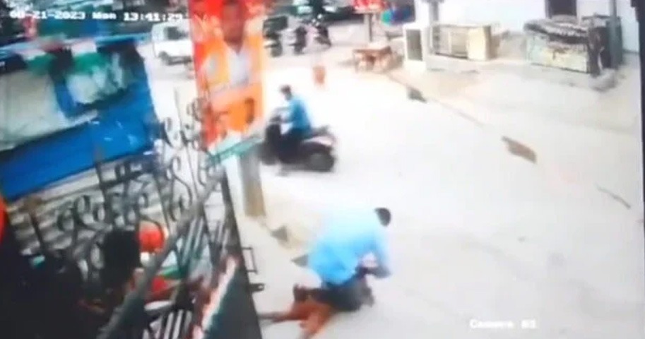 Rikshaw driver attack boy