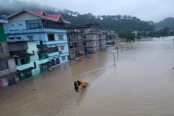 Himalayan lake flooding in India